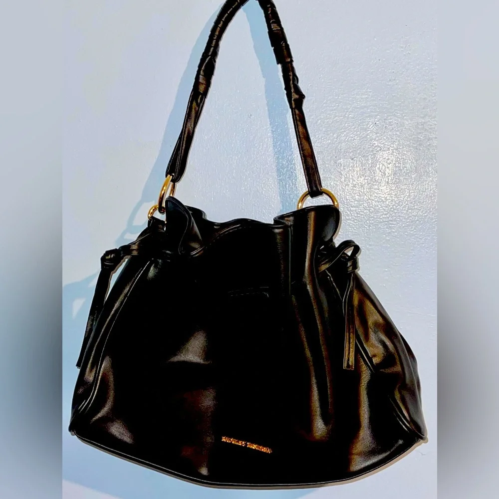 NWT (not attached) Badgley Mischka Vegan Leather Black Shoulder Bag - Picture 1 of 12
